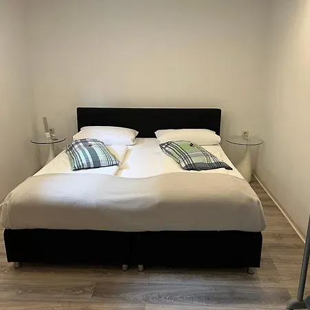 Apartment Souterrain *